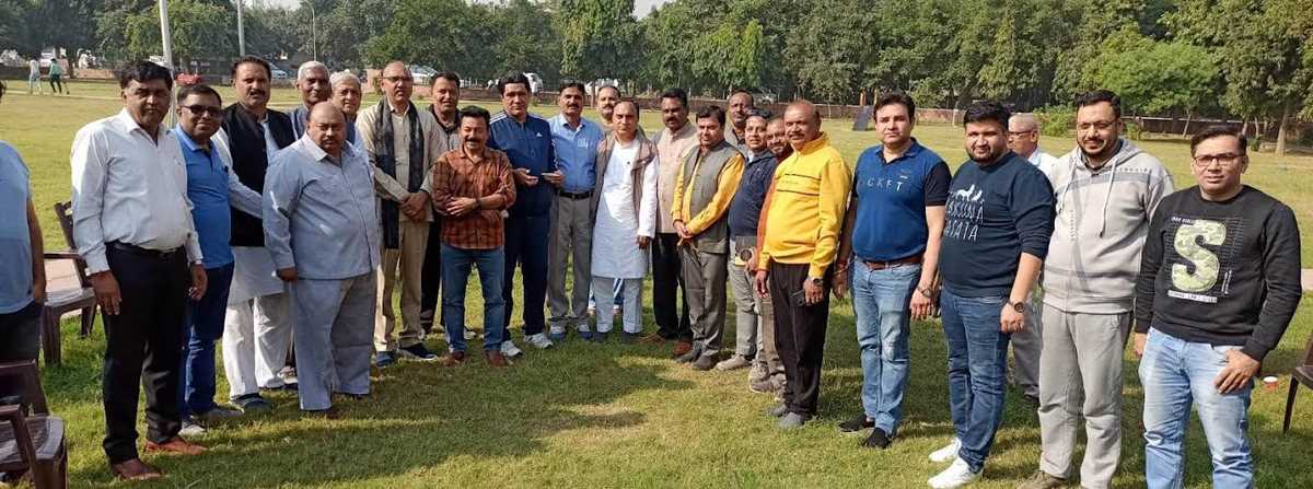 सेक्टर स्वर्ण नगरी की सुरक्षा को लेकर आरडब्ल्यूए की हुई बैठक